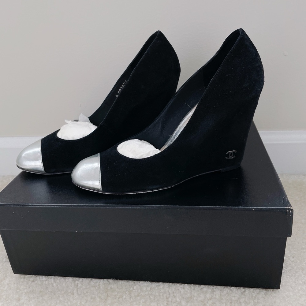 Authentic CHANEL Wedges Heels Pumps Black/Silver Velvet sz 38